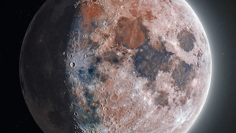 Αστροφωτογράφοι δημιούργησαν μια εκπληκτικά λεπτομερή φωτογραφία της Σελήνης